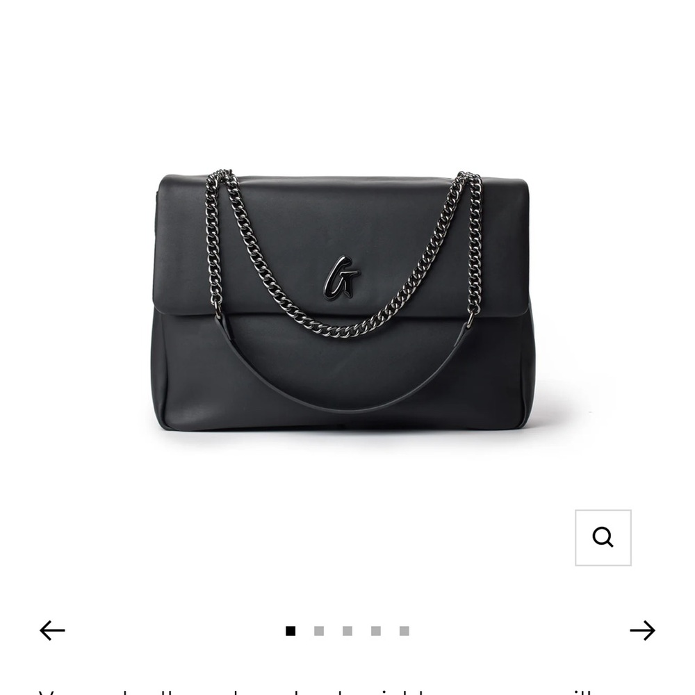 Sleek Black Leather Shoulder Bag with Chain Strap